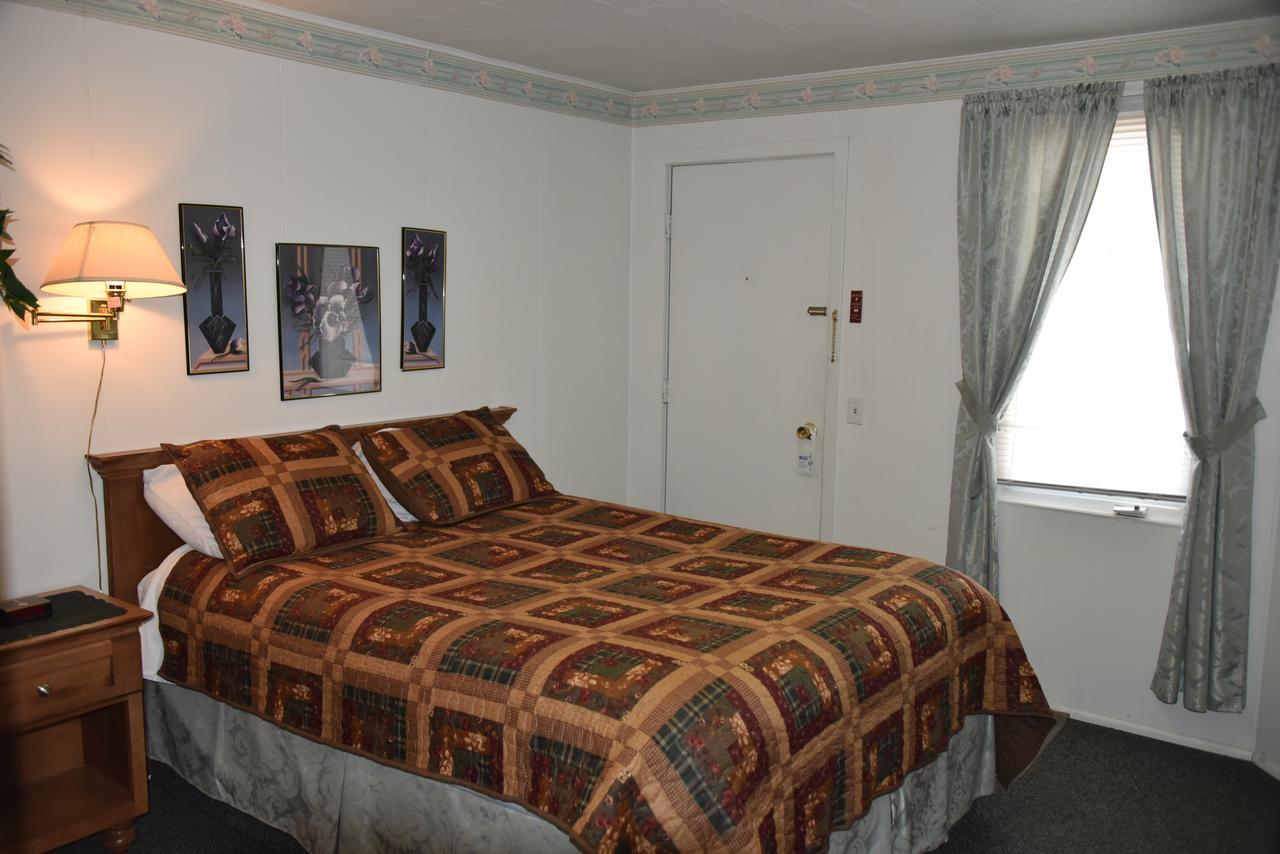 Royals Inn Motel Malta Экстерьер фото