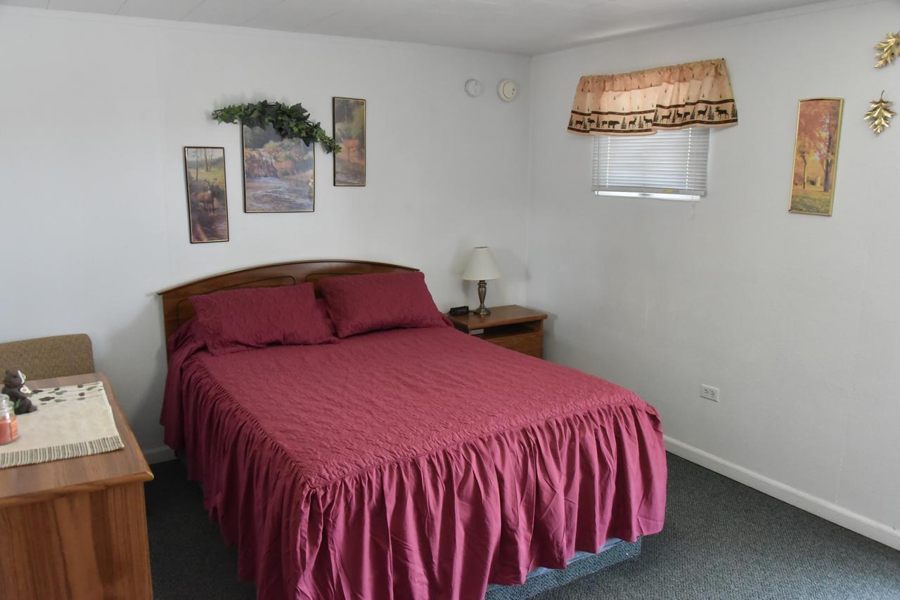 Royals Inn Motel Malta Экстерьер фото