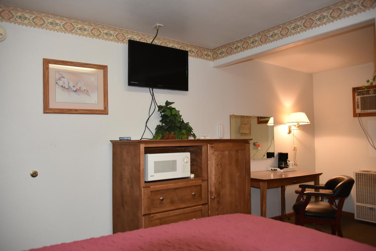 Royals Inn Motel Malta Экстерьер фото