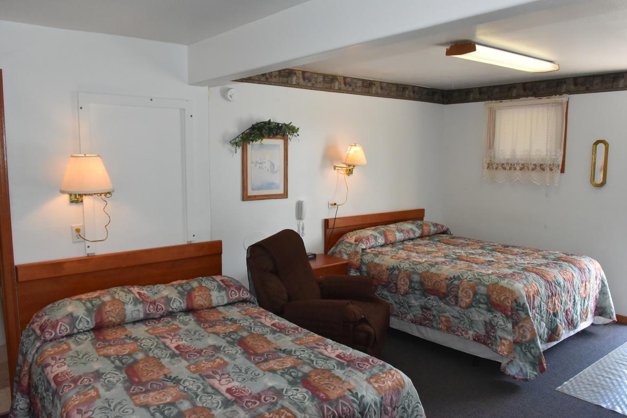 Royals Inn Motel Malta Экстерьер фото
