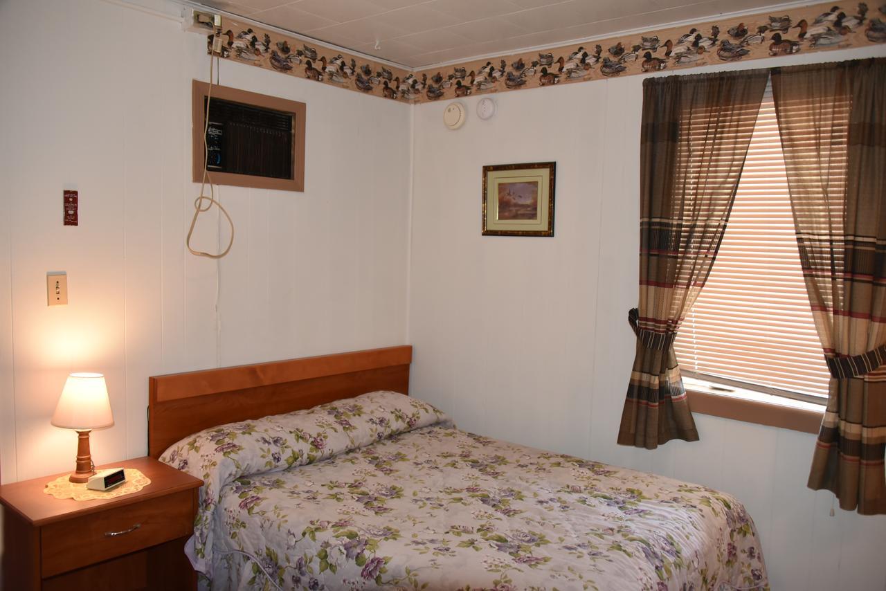 Royals Inn Motel Malta Экстерьер фото