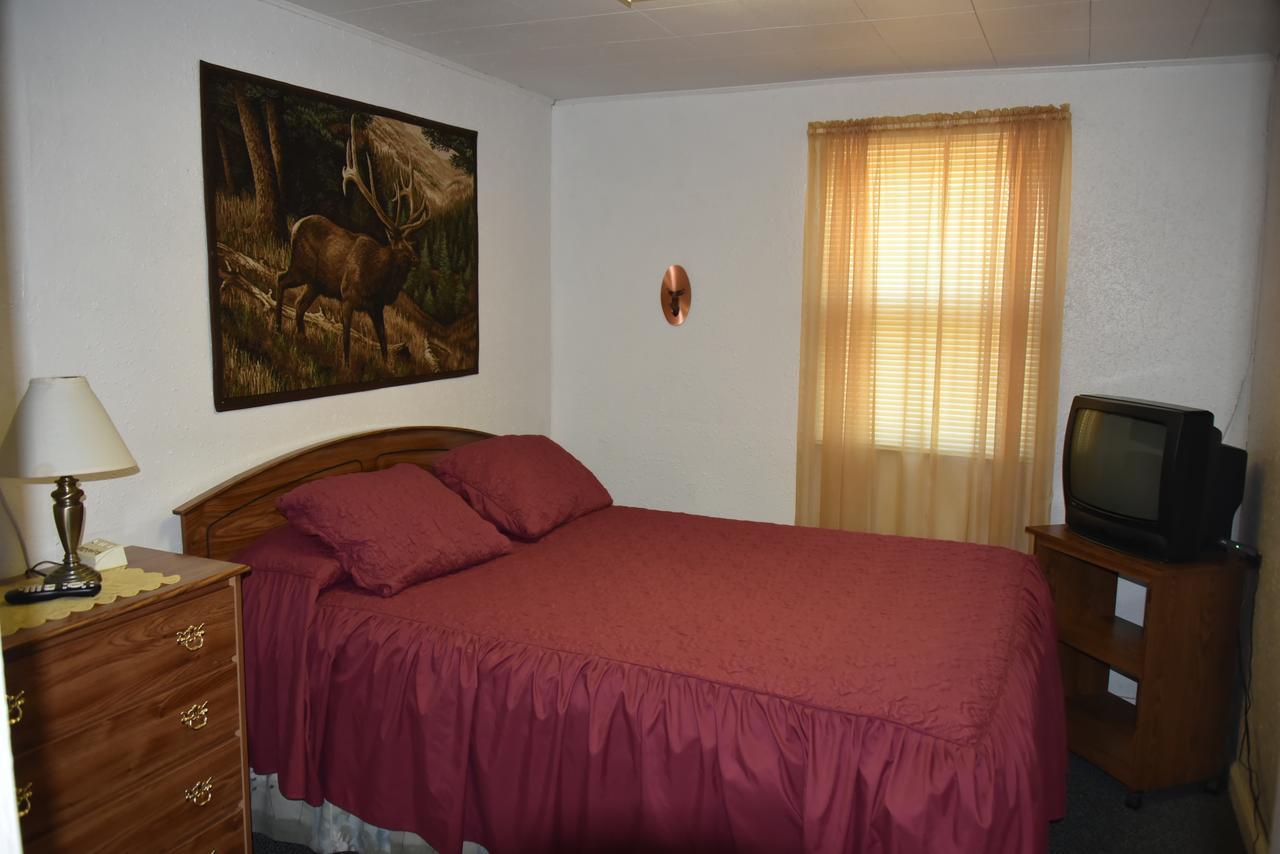 Royals Inn Motel Malta Экстерьер фото
