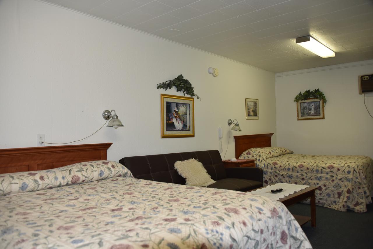 Royals Inn Motel Malta Экстерьер фото