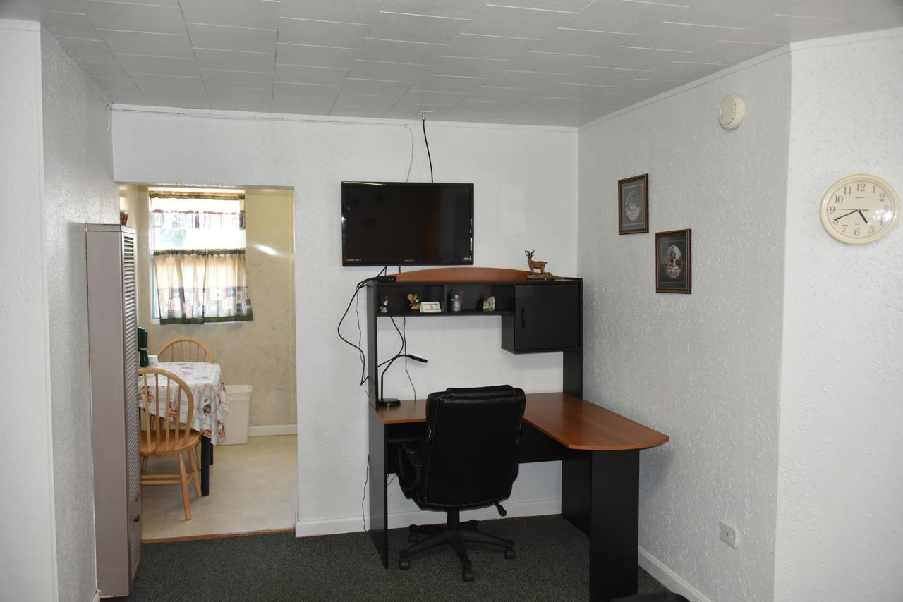 Royals Inn Motel Malta Экстерьер фото